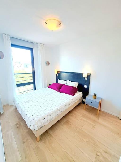 Le Valmy: Appartement Lumineux Au Pied Du Metro Lyon Dış mekan fotoğraf