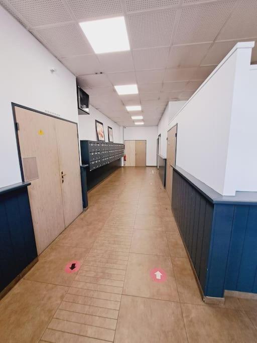 Le Valmy: Appartement Lumineux Au Pied Du Metro Lyon Dış mekan fotoğraf